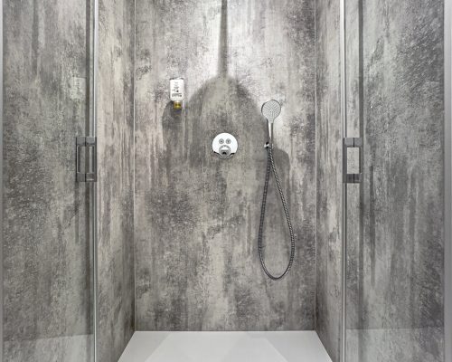EF2 Shower