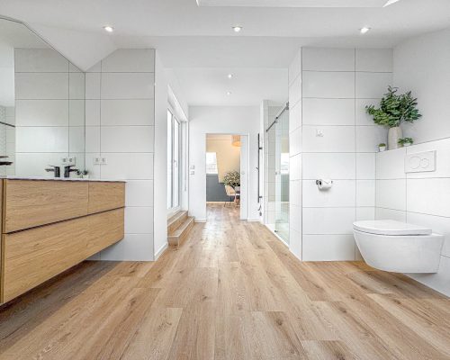 WOL3-Bathroom top floor